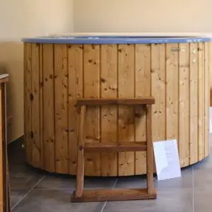 Holzverkleidung aus Thermoholz