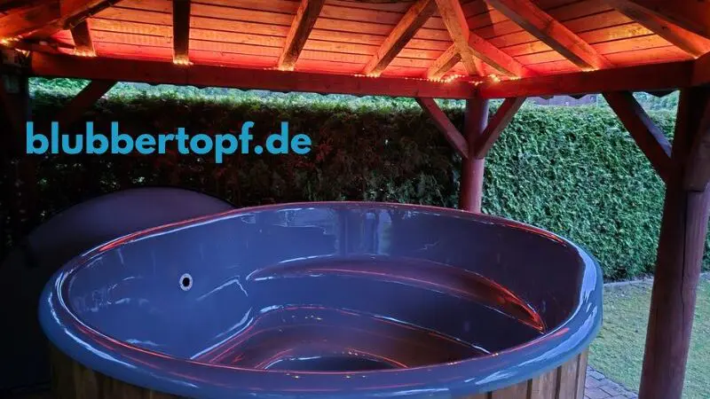 Whirlpool für 8 Personen im Garten