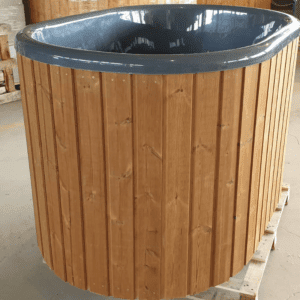 Badezuber ohne Ofen mit Holzverkleidung