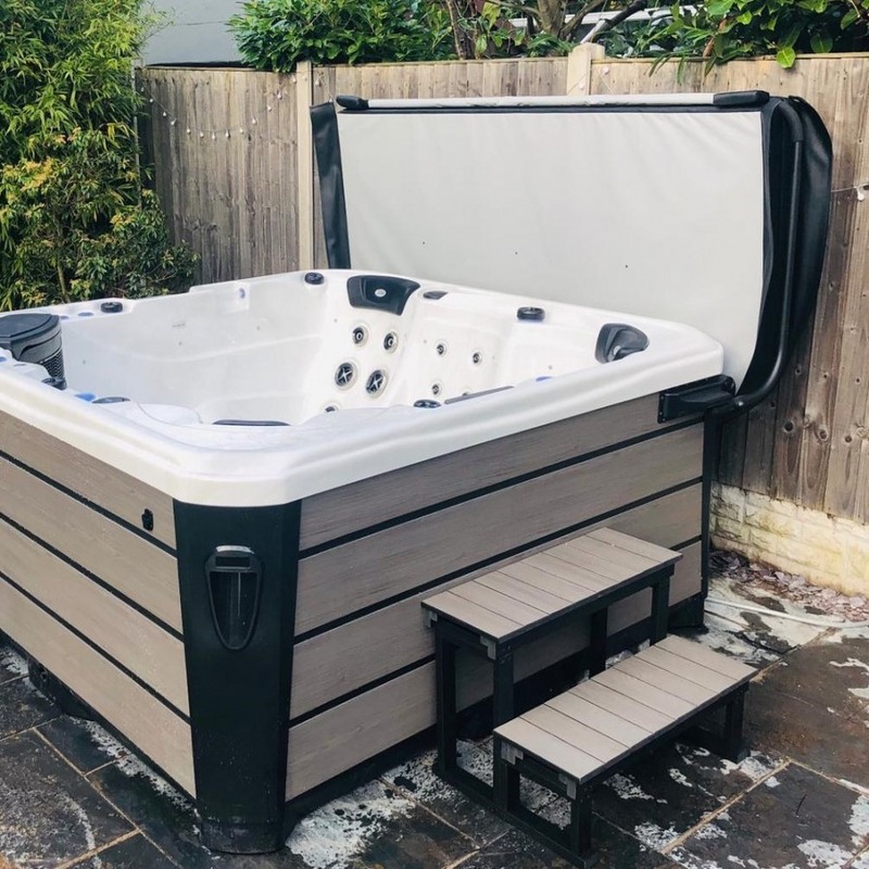 Coverlifter Seitenbefestigung am Whirlpool